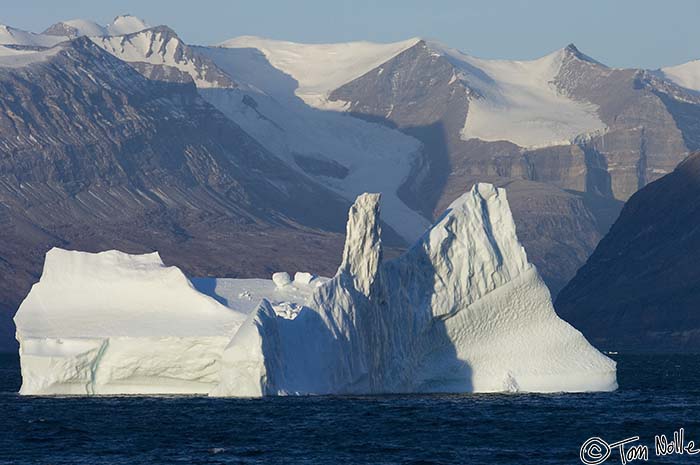 Greenland_20060910_0327_X_085