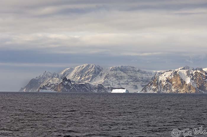 Greenland_20060911_0457_X_012