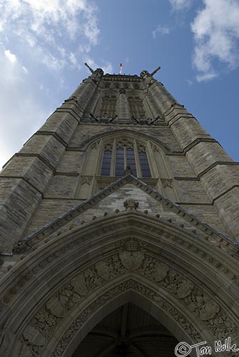 ArcticQ_20080825_163142_550_20.jpg - Looking up the sheer wall of the tower on the Parliament building, Ottawa, Canada.