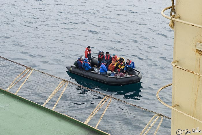 ArcticQ_20080826_181034_598_20.jpg - Zodiacs are the preferred way to get aboard the Kapitan Klebnikov; the only other option is helicopters, which take much longer.  The weather as we depart is the usual Polar Gray.  Devon Island, Canada