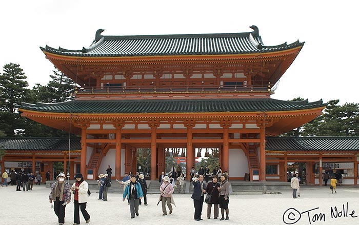 Japan_20080411_215930_159_20.jpg - Another 18th century structure within Heian Jingu Shrine Kyoto Japan.