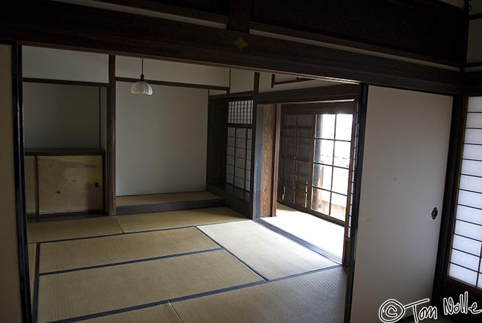 Japan_20080415_012434_626_20.jpg - A traditional Japanese room with tatami mat floors in the Ohashi house Kurashiki, Okayama Japan.  The house was built in 1796.