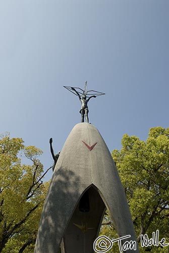 Japan_20080422_015636_700_20.jpg - A statue dedicated to the end of nuclear weapons, in the Peace Memorial Park Hiroshima, Japan.