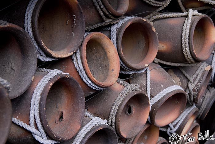 Japan_20080422_224858_937_20.jpg - Pots tied in a stack somehow form a harmonious pattern.  Shikoku-Mura, Takamatsu, Japan.