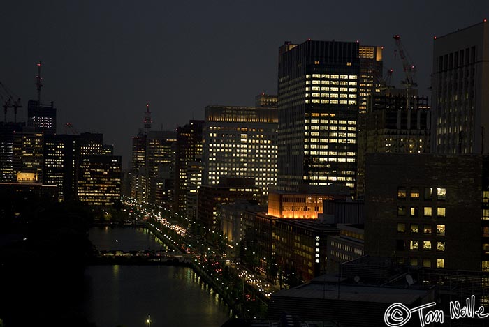 Japan_20080425_054134_293_20.jpg - The night view from a room in the Imperiao Hotel Tokyo, Japan.