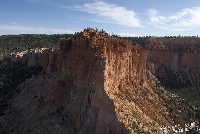 Canyonlands_20080527_104858_917_20.jpg - A sharp edge of a high bluff makes a perfect line between light and shadow.  Bryce Canyon Utah.